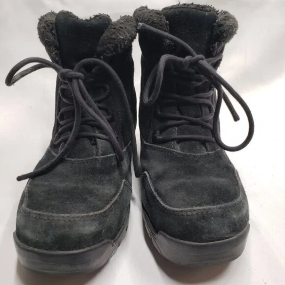 Sorel Waterfall Low Waterproof Laced Ankle Boot Black Size 7 Women's - Picture 2 of 15